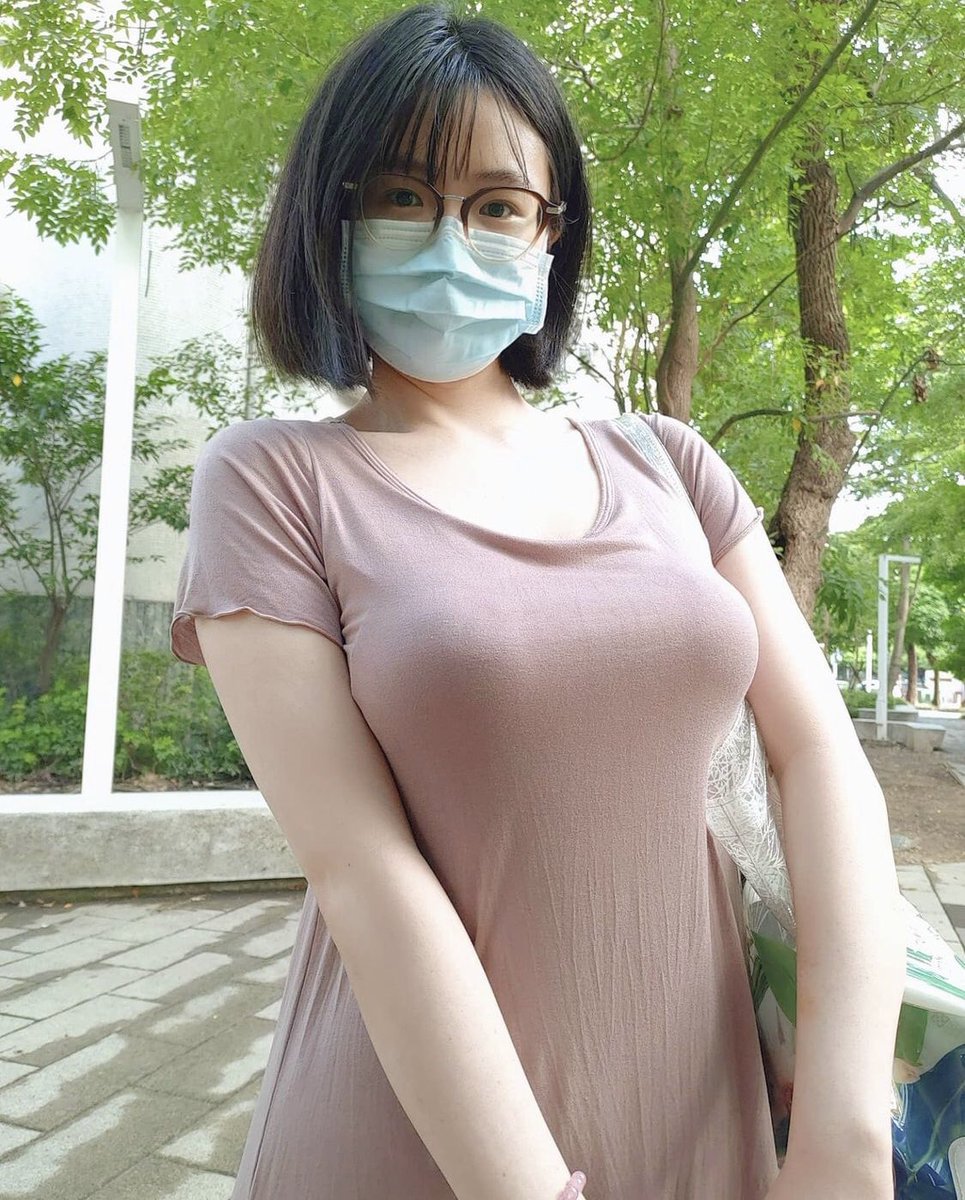 小花花 tweet media
