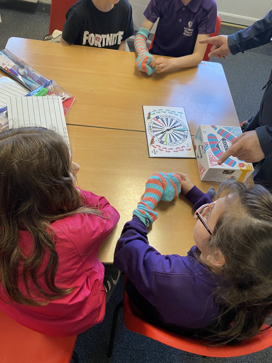MissEBacon's tweet photo. Year 4 and 5 have had a fantastic day with Imagination Gaming using problem solving techniques and challenges. @MansfieldGAT #imaginationgaming https://t.co/wPH4MF4mbJ
