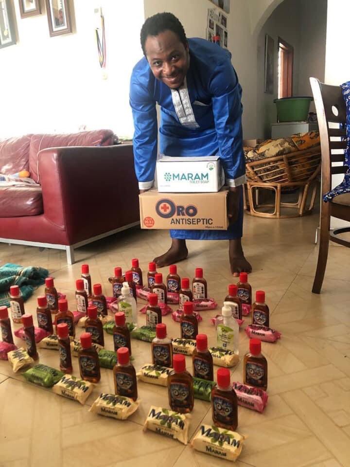 AbdulRazakYaku2's tweet photo. C-19 turned us into philanthropist doing our little actions to support our communities. My family and I decided to stand up. #changeagent
@UKinGhana #ARYFoundation @DiploTom @covid19nz @WHO @UNOCHA @GhanaHealthNews @HCThompson001 @larajoyk #HumanitarianAction https://t.co/N8sGPDCVii