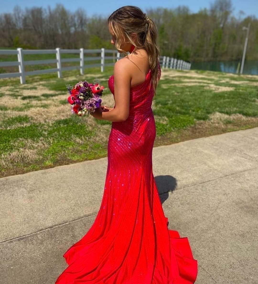 RegissBrideProm's tweet photo. Looking picture perfect in red!❤️ https://t.co/6QSxIU6N0U