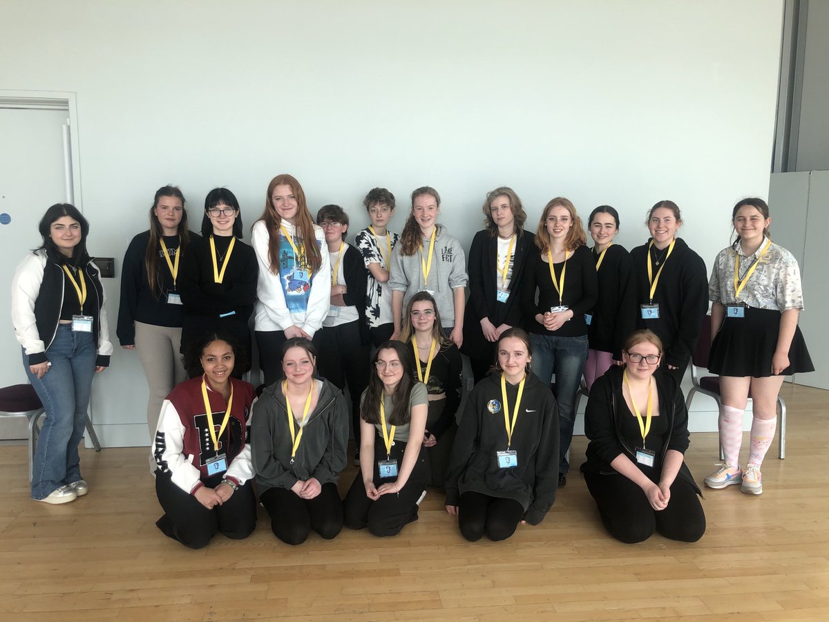 lockley_leeanne's tweet photo. #High5Friday
1. Both my abstracts have been accepted for #UKKW2022
2. Invited to give an oral presentation for one #KQuIPYH
3. Facilitated a fantastic QI workshop with Yorks & Humber
4. 16YO performed @The_Lowry
5. F2F #KQuIP Team meeting @UKKidney https://t.co/cZNX4XfTDS