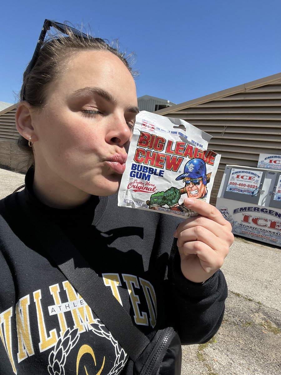 gsvekis21's tweet photo. Just me and the best bubble making product in the world. Ready for some #bubblegumfun this season @bigleaguechew 👅🍇🍏🫐🍉🥎 https://t.co/0sIl6ugrKh
