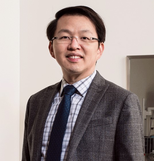 weowncancer's tweet photo. Dr. Winson Cheung, a @UCalgary researcher and oncologist, believes that big data can be used to gather health information and provide real-world evidence to support better clinical decision-making. Read more: https://t.co/tgFd8gjtRq @AHS_CancerCare @albertacancer https://t.co/drF7khUcRy