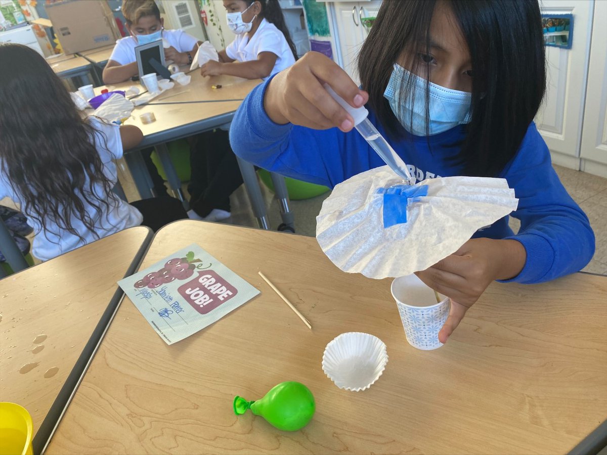 PeninsulaFamily's tweet photo. Our school age children are up to STEM from the Start projects again! This time they take on the Umbrella STEAM challenge. The kids had so much fun! #STEMfromtheStart #STEAM #earlychildhood #bayarea https://t.co/T6SUZE0Rvg