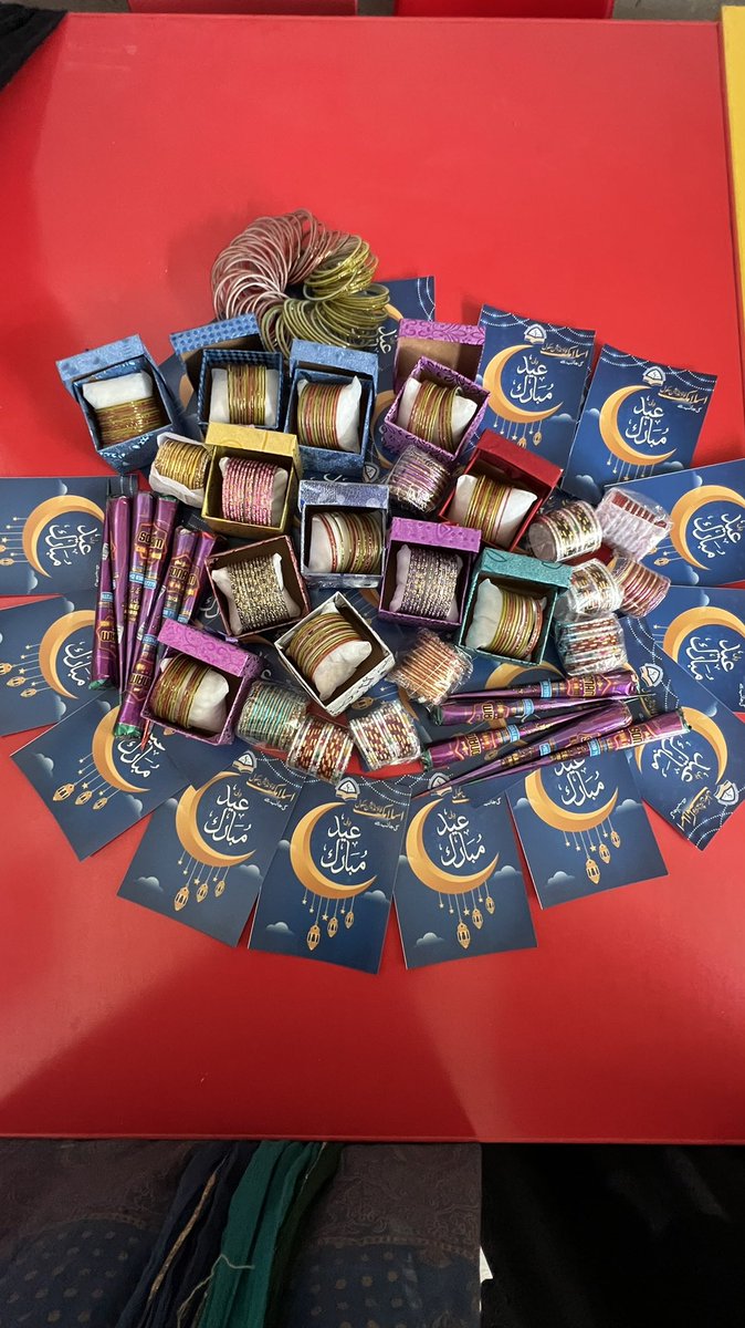 uzmish's tweet photo. Eid preparations #IFS #kidseodi #happymoments #Holymonth #eidkikhushian #staffeid #IFS https://t.co/eL8Qm41mwk
