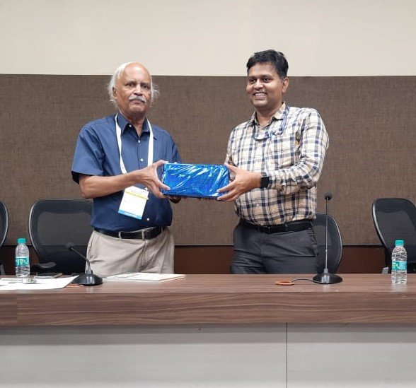 ncaor_goa's tweet photo. Dr.AvinashKumar @kumaravinash13, as an 'Expert' during the session- Know the Scientist of #SCIFFI 2022, interacted with the students and general public.
@moesgoi #scicomm https://t.co/KEdGODmDei