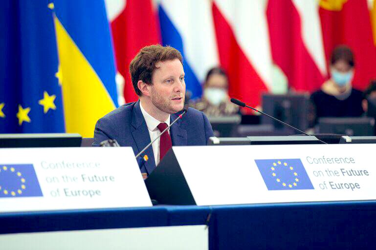 CBeaune's tweet photo. #PFUE2022 | Retour à #Strasbourg, au Parlement européen, pour la dernière ligne droite de la Conférence sur l’avenir de l’Europe : un travail citoyen inédit, à travers l’Union européenne ; le 9 mai, nous en présenterons les résultats !
Pour changer l’Europe 🇫🇷🇪🇺 https://t.co/7tHTkzG51m