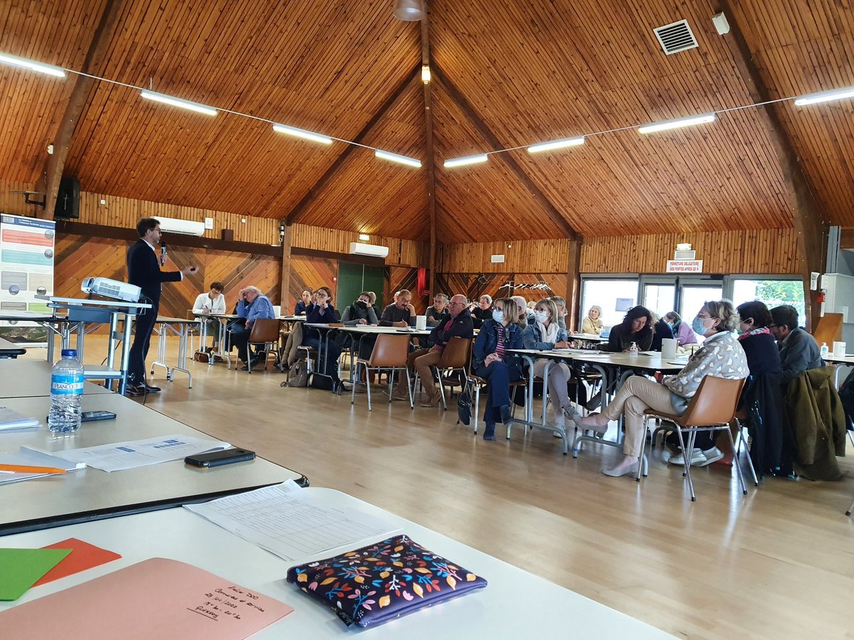 PAYS_SB's tweet photo. Atelier sur les commerces et les services ce soir à Quessoy pour construire le SCOT de @PAYS_SB : pour un développement commercial raisonné et respectueux des centralités @StBrieucAgglo @LTMagglo @regionbretagne https://t.co/iIBRuS2qUl