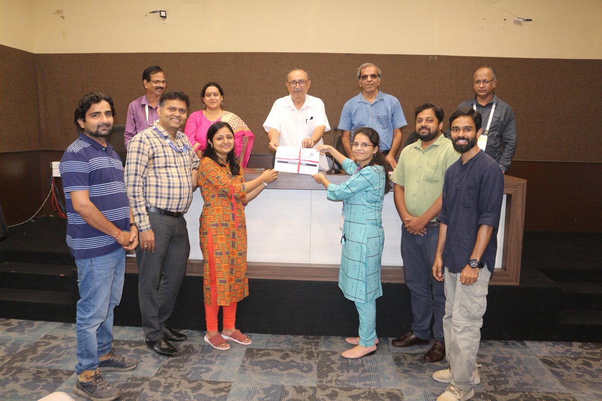 ncaor_goa's tweet photo. Dr. Avinash Kumar @kumaravinash13, chief guest of the valedictory ceremony of Science Film Festival of India #SCIFFI 2022 distributed certificates to the participating organisations.
@moesgoi #scicomm https://t.co/AzLFoRuslM