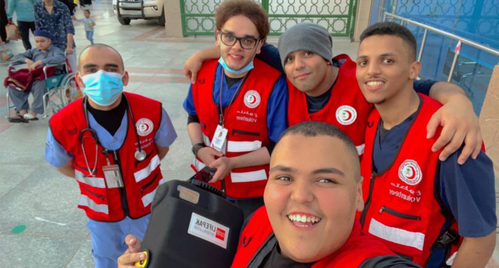 Drbeso7's tweet image. الحمدلله عالكمال والتمام شعور لايوصف لما تنقذ حياة شخصين في يوم واحد ، الحمدلله اليوم اشتغلنا CPR ناجح لحالتين حفظنا حياتهم..
الحمدلله يارب 🙏 😭🖤
شكر من القلب للقلب للتيم القوي 😍
@voldnsrca997 
@b_beessoo 
@MazenAlhajili 
@AlghabbanA 
@mofidAhMd 
@MWK_AH