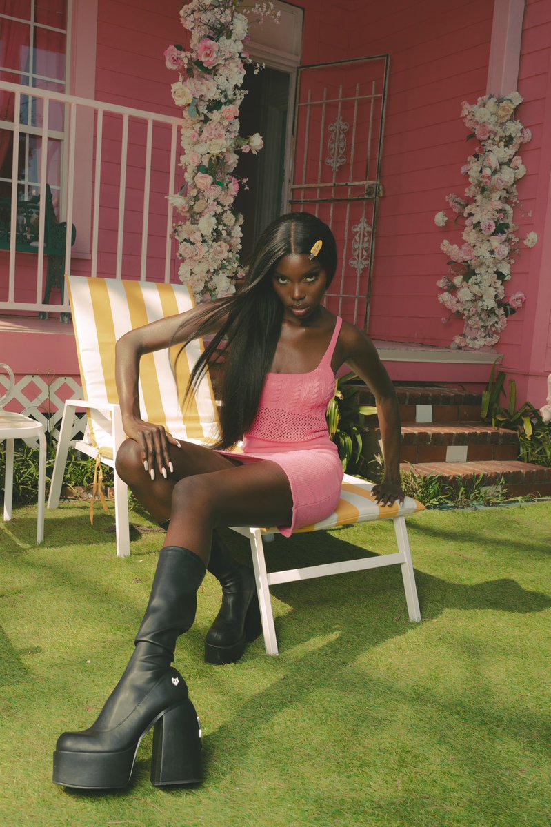 kellidajokudu's tweet image. Black Barbie World 💖🎀