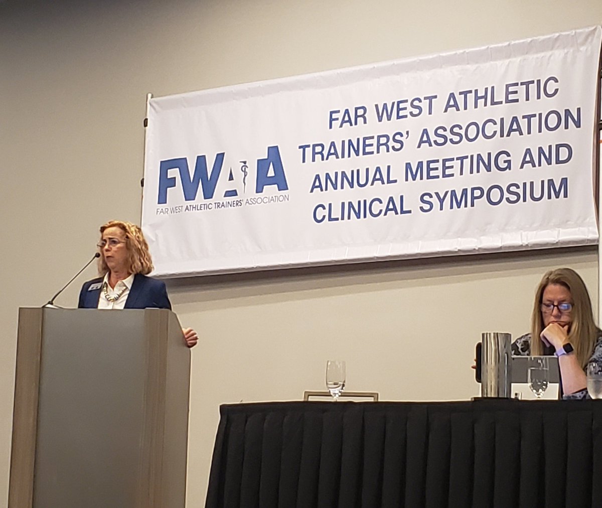 UMLPTKChair's tweet photo. @katieFlanAT presenting very interesting and pertinent info on Air Quality Impact on Physical Activity at @FWATAD8 @NATA1950 @MAATAD5 https://t.co/9cXrKJZUcA