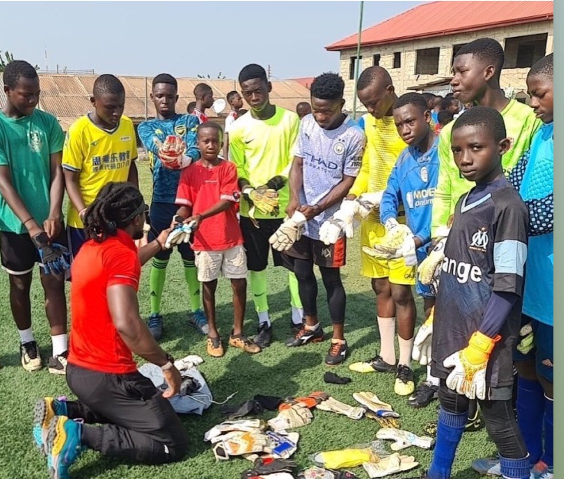 As the season comes to an end please do send us your old #goalkeepergloves 
We have another batch going to Ghana 🇬🇭 very soon. 13A Daish Way Newpory PO30 5XJ. Please get involved keepers 
.
. 
.
<a href="/ProD_Keepers/">Pro:Direct Keepers</a> <a href="/Keeperstop/">Keeperstop</a> @BlackCatKeepers