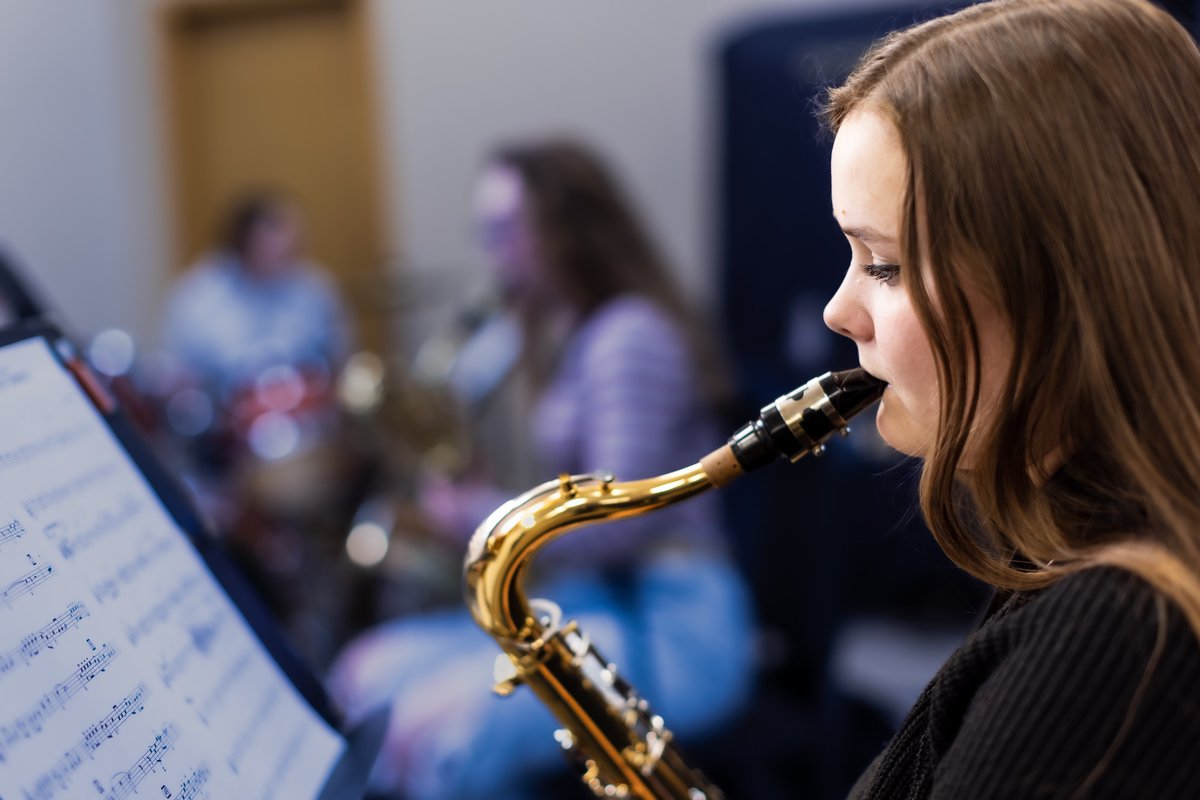 DakotaWesleyan's tweet photo. This year has allowed us to add a Jazz Band to our roster of musical opportunities.  Is there anything more fun than watching talented musicians do their thing? #internationaljazzday https://t.co/CElRXVCQhP