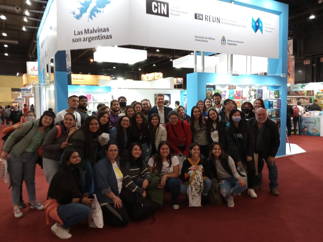 PrensaUNLPam_ok's tweet photo. #UNLPam #REUN #FILBA #EdUNLPam #FeriaenBuenosAires
๐ ๐๐ ๐๐๐๐๐๐๐๐ฆ ๐๐ ๐๐ ๐
๐๐๐๐ ๐๐๐ ๐๐๐๐๐
Se presentรณ en stand de la REUN el material bibliogrรกfico de la EdUNLPam. https://t.co/hUgVmwl1Y0