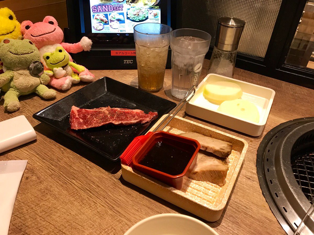 pickles_my_life's tweet photo. ガッツリいってやりましたとも、ええ…😊🤣🤣
#ビーフィーズ
#beefys
#かえるのピクルス
#pickles_the_frog https://t.co/8B5kDEawBZ