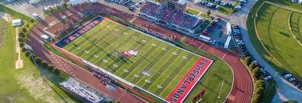 Extremely blessed and thankful to announce i’ve received my first offer from University Of Cumberlands <a href="/Coach_JLove/">JLove</a> <a href="/UCPatriotFball/">UC Patriot Football</a> #AGTG🙏🏾