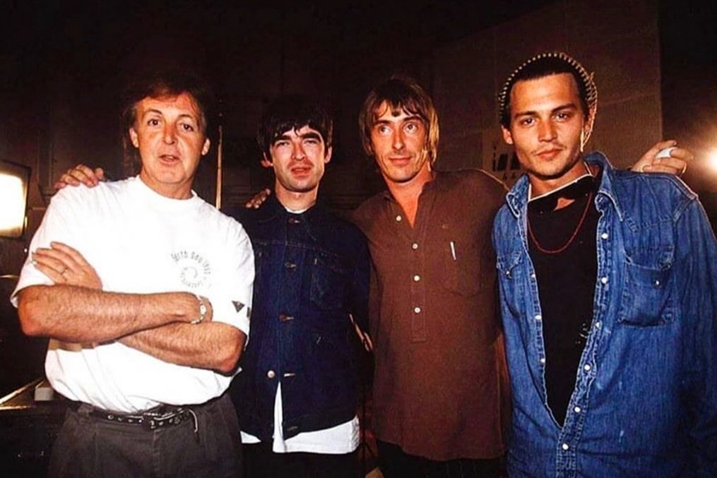 FdoDuarte's tweet photo. “Didn’t like hanging out with Johnny Depp &amp; his friends at home, because it was a bunch of old men playing guitar, &amp; it was boring.” Amber Heard

The "Bored old men": Paul McCartney, The Rolling Stones, Bruce Sprinfield, Alice Cooper. https://t.co/4dj7UDIjWa