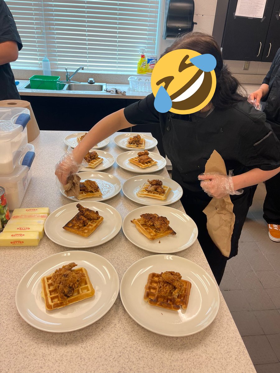 Imallaboutthef1's tweet image. Practicing breakfast production with chicken and waffles in Culinary Arts! #quickbreads #poultry