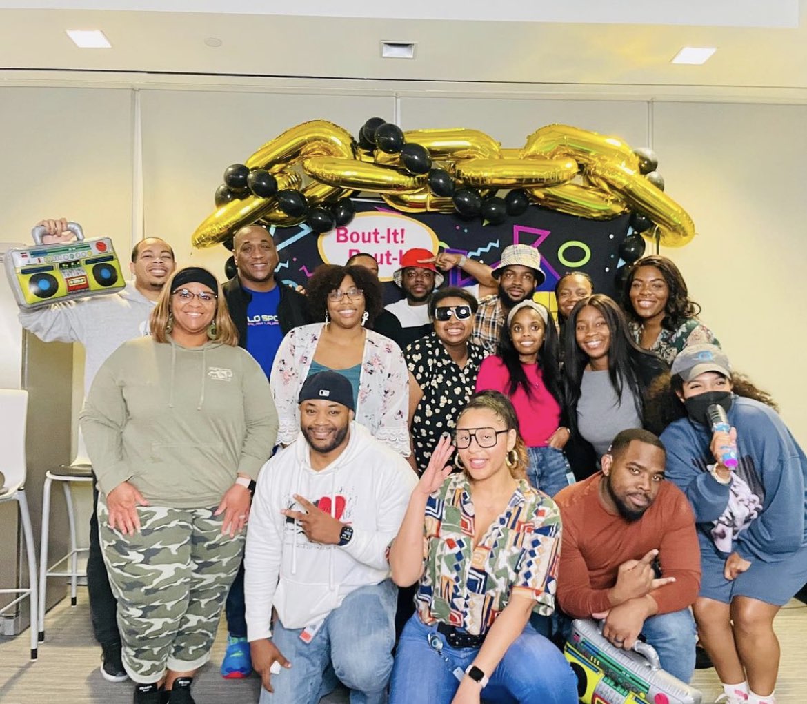 alliantgroup's tweet photo. Our @alliantgroup Black Collaborative went back to the 90’s to host a “House Party” movie night!

During this fun event our aBC and friends enjoyed dinner, popcorn and many other fun snacks! 🍿📺 https://t.co/yY2BqfHjfv