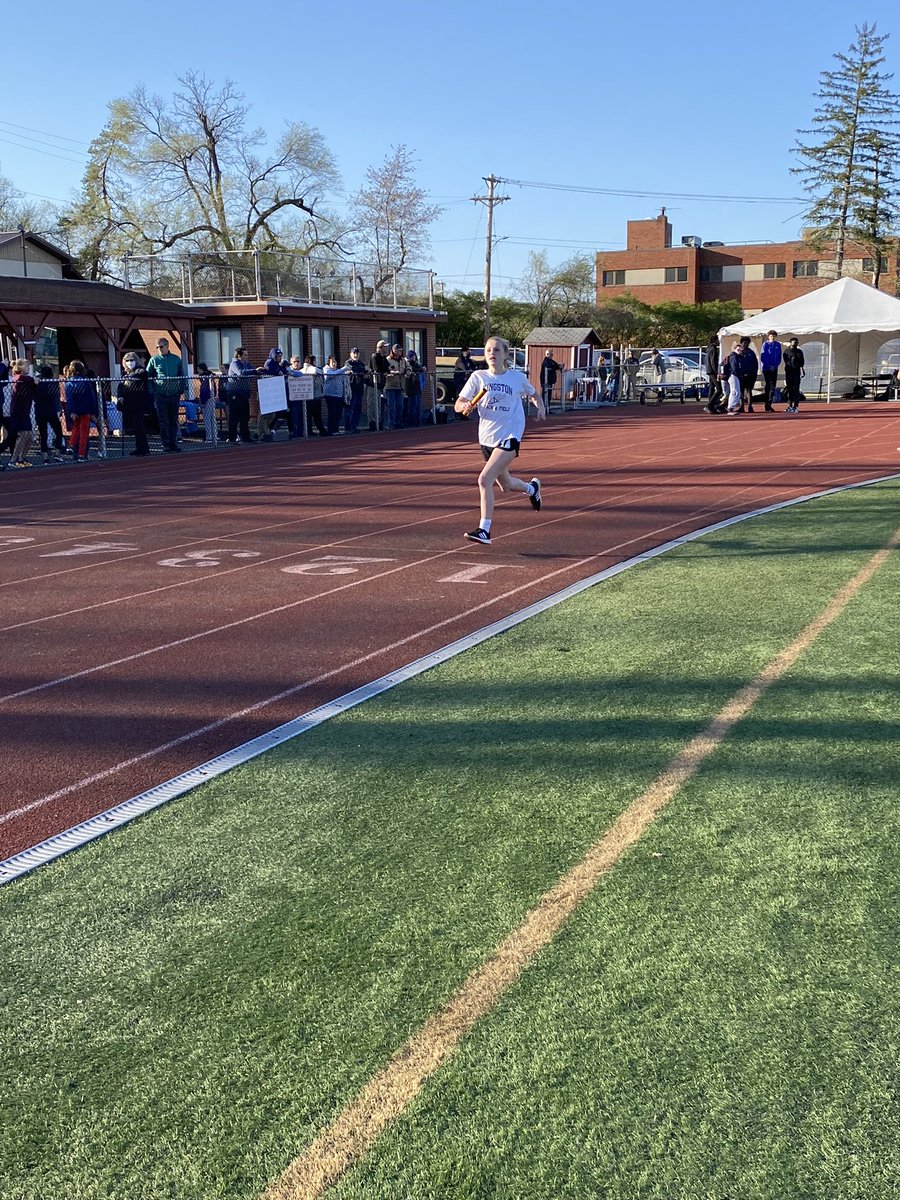 KingstonTigerRelays tweet media