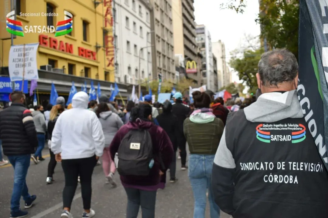 SATSAIDcordoba's tweet photo. #Movilizamos
👥🇬🇲
SATSAID Córdoba participó de la movilización y acto conmemorativo al 1°de Mayo.
- Contra la precariedad del trabajo.
- Por el trabajo digno.
- En defensa de los salarios.
👥🇬🇲
@cgtoficialcordoba
#SatsaidCba
#1°deMayo 🇦🇷
#SatsaidCbaTeInforma 📲 https://t.co/LW2Lj6iYje