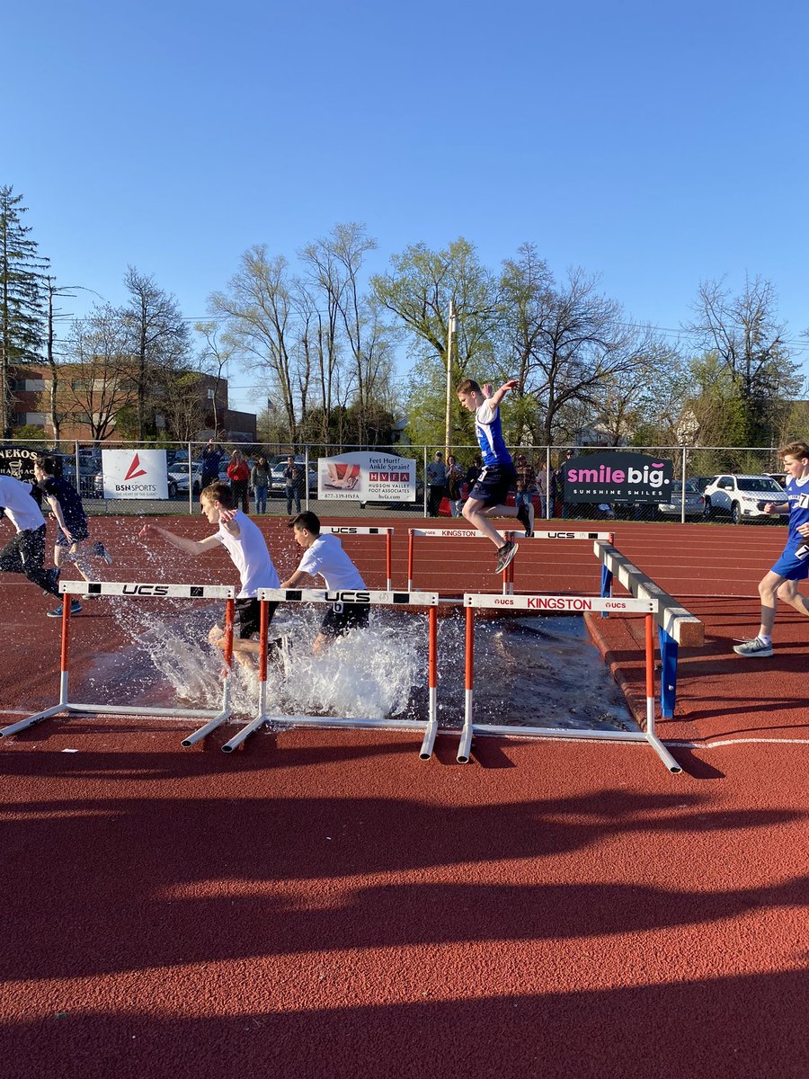 KingstonTigerRelays tweet media