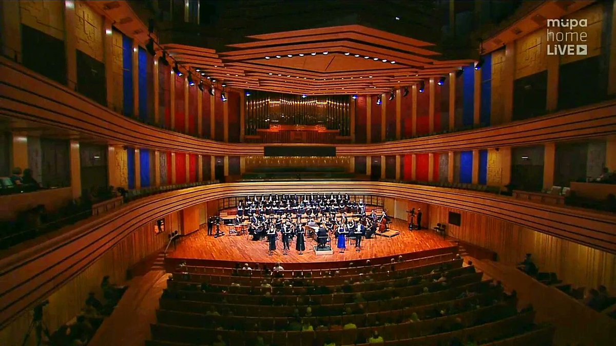 jekltwin's tweet photo. #Haydn's 'Il ritorno di Tobia' by #GyörgyiVashegyi's #OrfeoOrchestra &amp; #PurcellChoir + soloists #EszterBalogh, #NikolayBorchev, #AndersDahlin, #RekaKristof &amp; Roberta Invernizzi @MupaBudapest 🎶🎥💻 #oratorio #periodinstruments https://t.co/7D6MApatNP