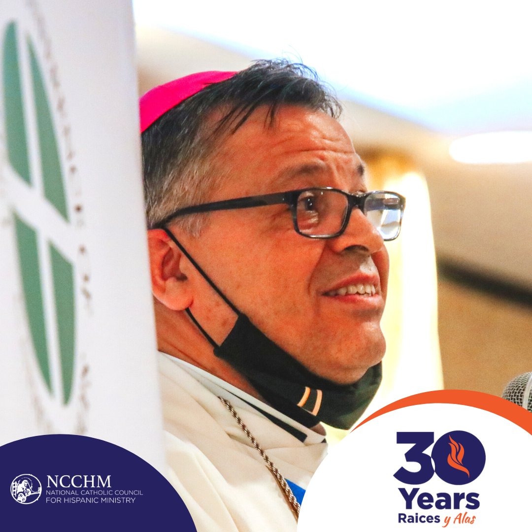 NCCHM_'s tweet photo. El Monseñor Alberto Rojas, Enlace episcopal para NCCHM celebra la Misa en el cuarto día de Raíces y Alas 2022.

Bishop Alberto Rojas, NCCHM’s Episcopal Liaison, celebrates the Mass on the fourth day of Raíces y Alas 2022. 

#raicesyalas22 https://t.co/hNH9GjiKP9