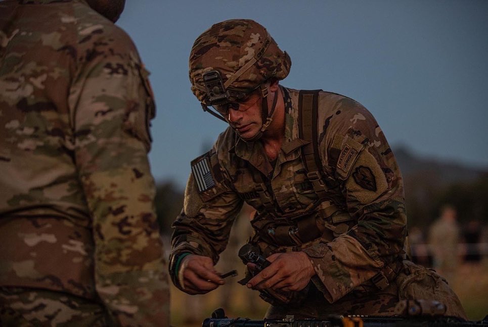 25thID's tweet image. #E3B Lanes✅ 
12 Mile Ruck✅ 
M4 Disassembly and Re-Assembly✅ 
#GetTheBadge✅

#TropicLightning #StrikeHard #AmericasPacificDivision 

📸: Pvt. Mariah Aguilar @USArmy @I_Corps @USARPAC @3IBCTBroncos @25thDivarty @2IBCTWarriors @25thDSB @25thCAB