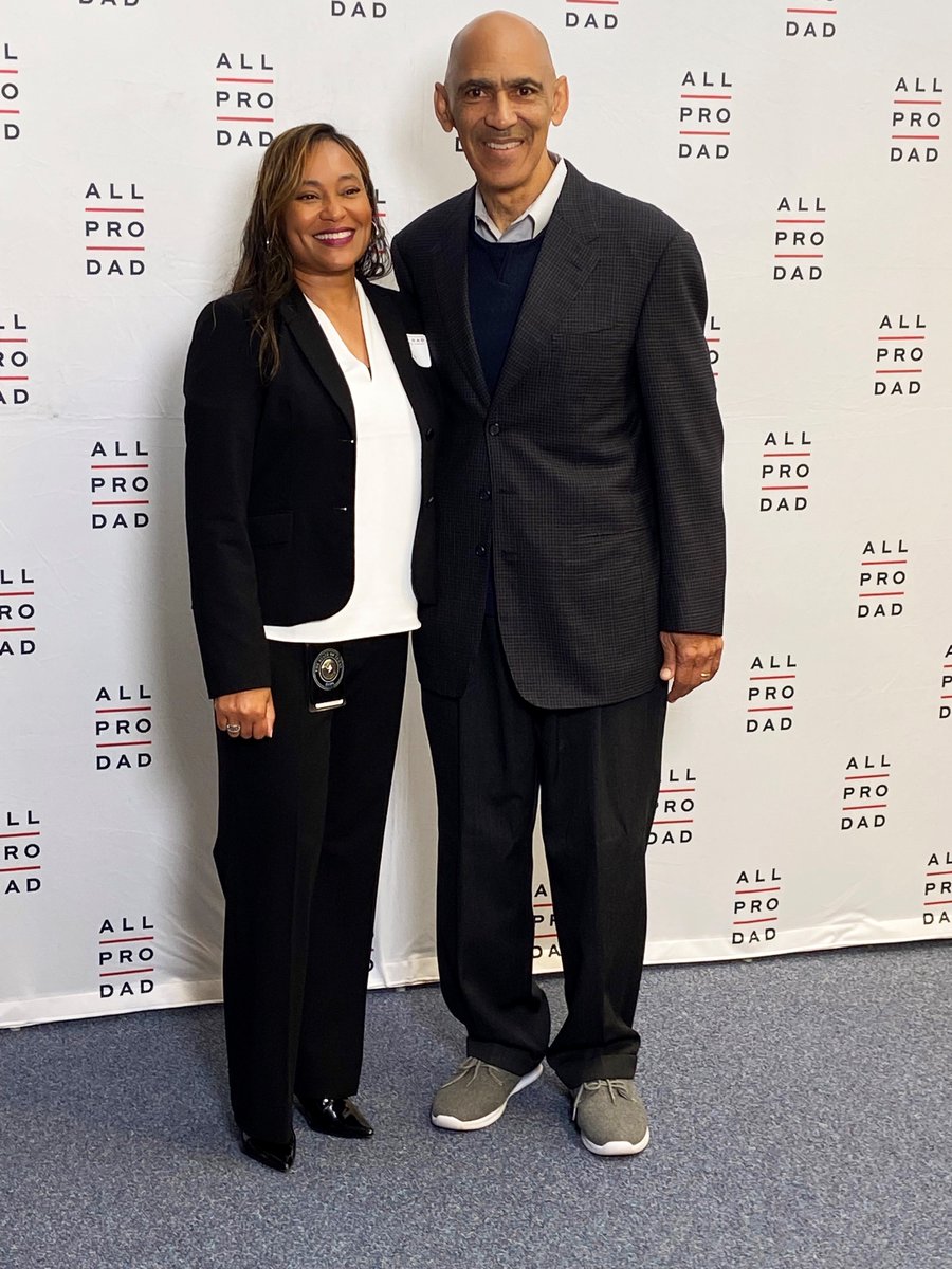 TexasDFPS's tweet photo. Commissioner Masters was honored to attend this event with @AllProDad. Thank you @TonyDungy for supporting and celebrating the positive impact dads have on their children! #dadsmakeadifference https://t.co/UHvjKC6j4b