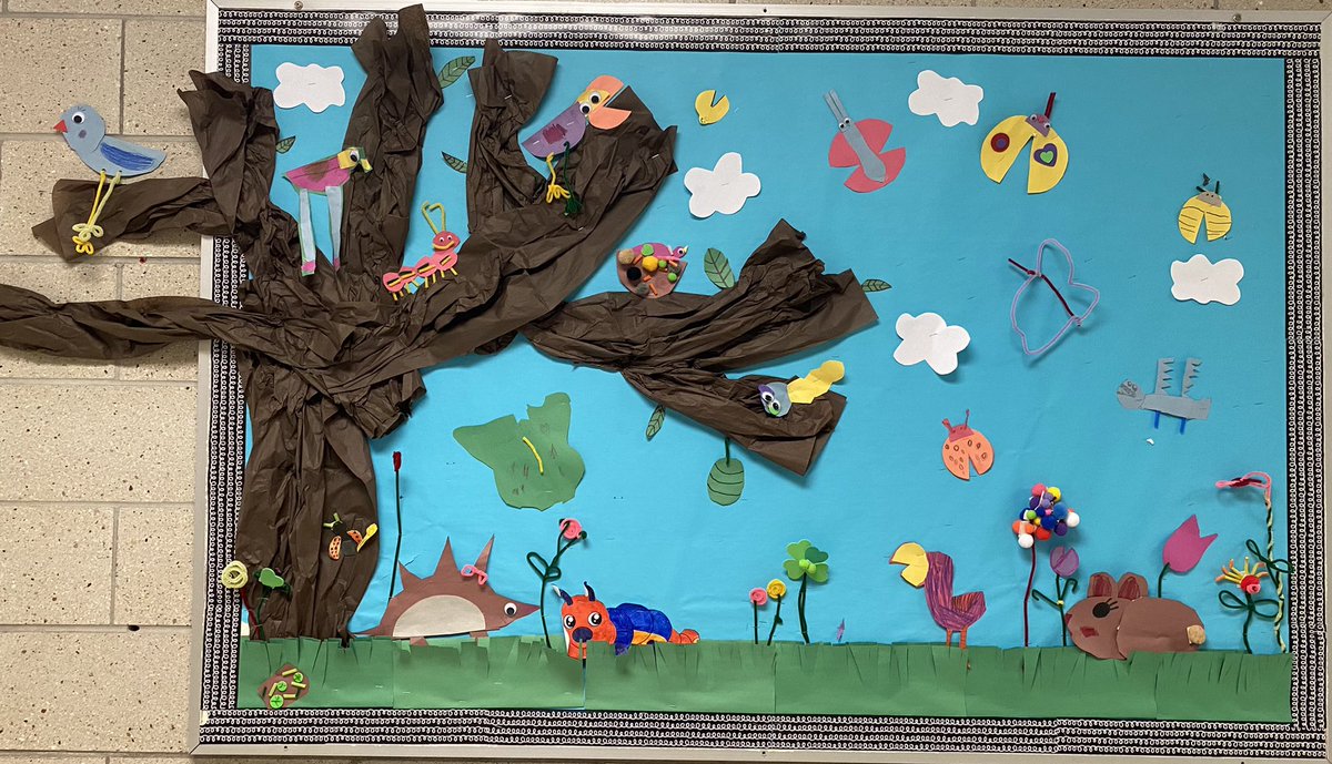 AkaiOCSB's tweet photo. It’s spring in our hallway! Give this class some paper and glue and they are in their element 🌷🌿🦋 https://t.co/Ia0UOdcyz5