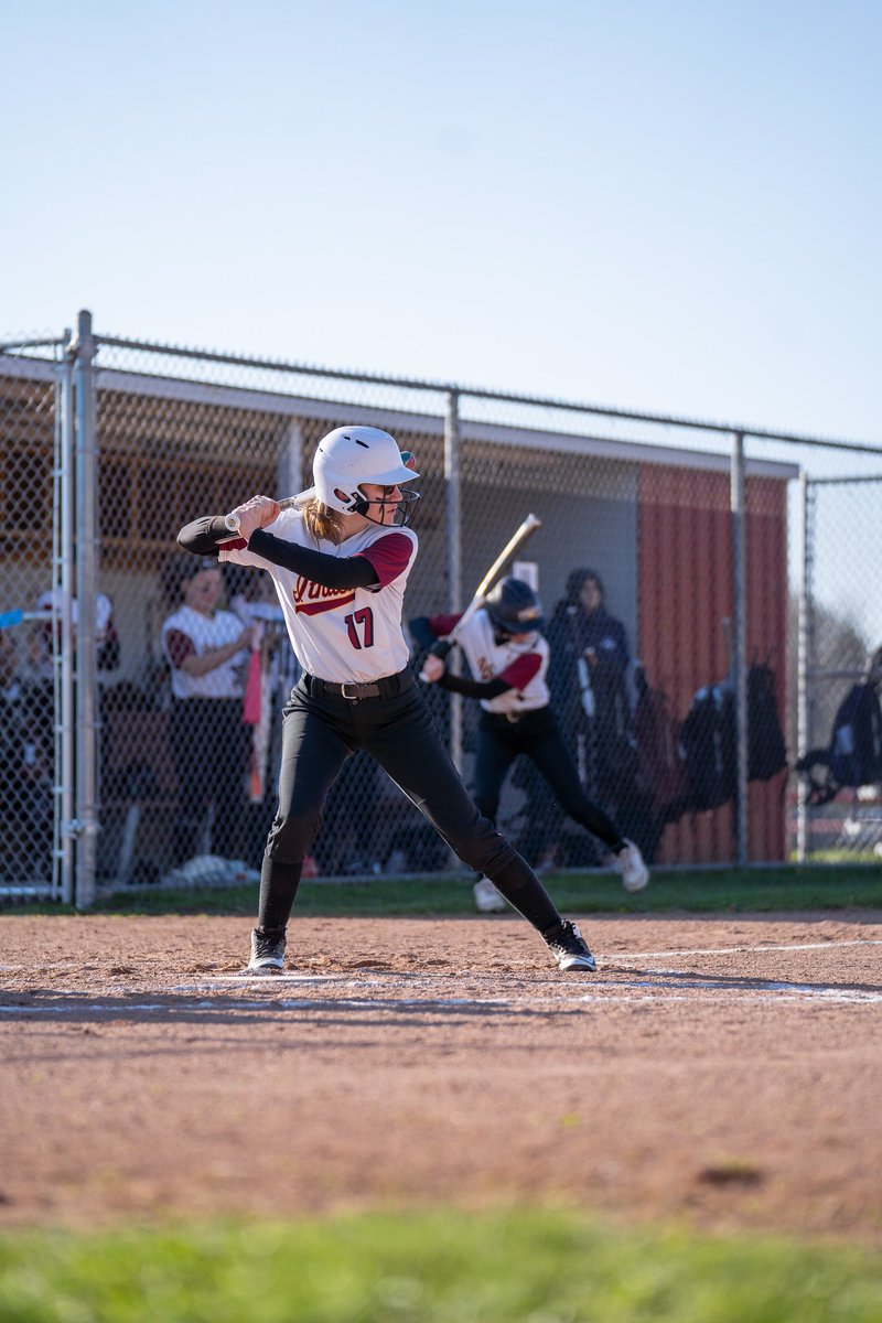 avaxthomas's tweet photo. Congrats @ihsVSoftball on your win last night! Here are some pictures I took during the game: https://t.co/SCtKHtWNOB https://t.co/9kYlMUnoOB
