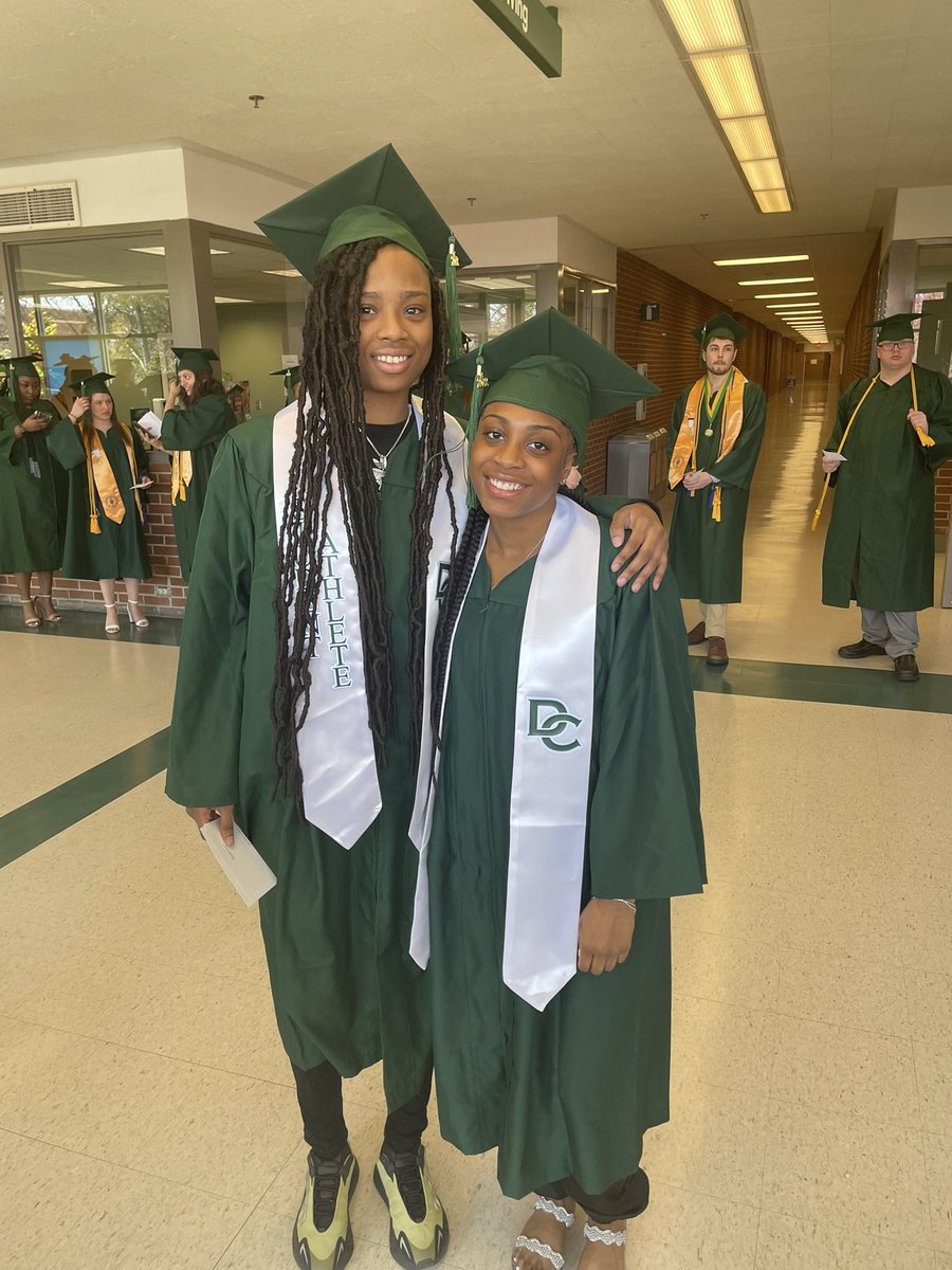 Coach_Peatross's tweet photo. IT’S GRADUATION DAY❗️🎓💚🖤

Witnessing my student-athletes walk across that stage means more than any basketball accolade!!! So proud of Trinity &amp; Paige…continue to be great off &amp; on the court🔥🥳🙌🏼🙏🏼 https://t.co/fT8jG58IQ4