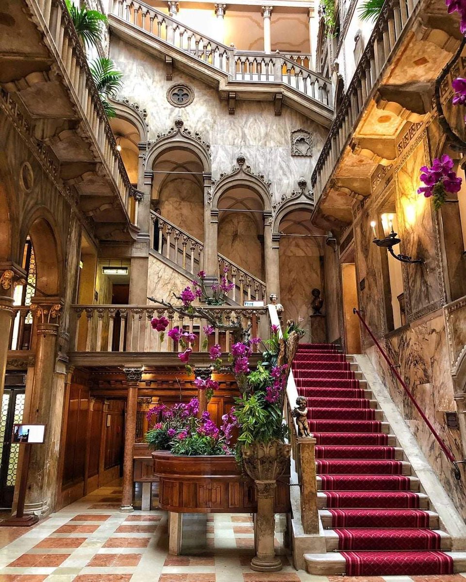 Dr_TheHistories's tweet photo. Hotel Danieli, Venice, Italy.
(Built at the end of the 14th Century CE) https://t.co/sv9yblGitB