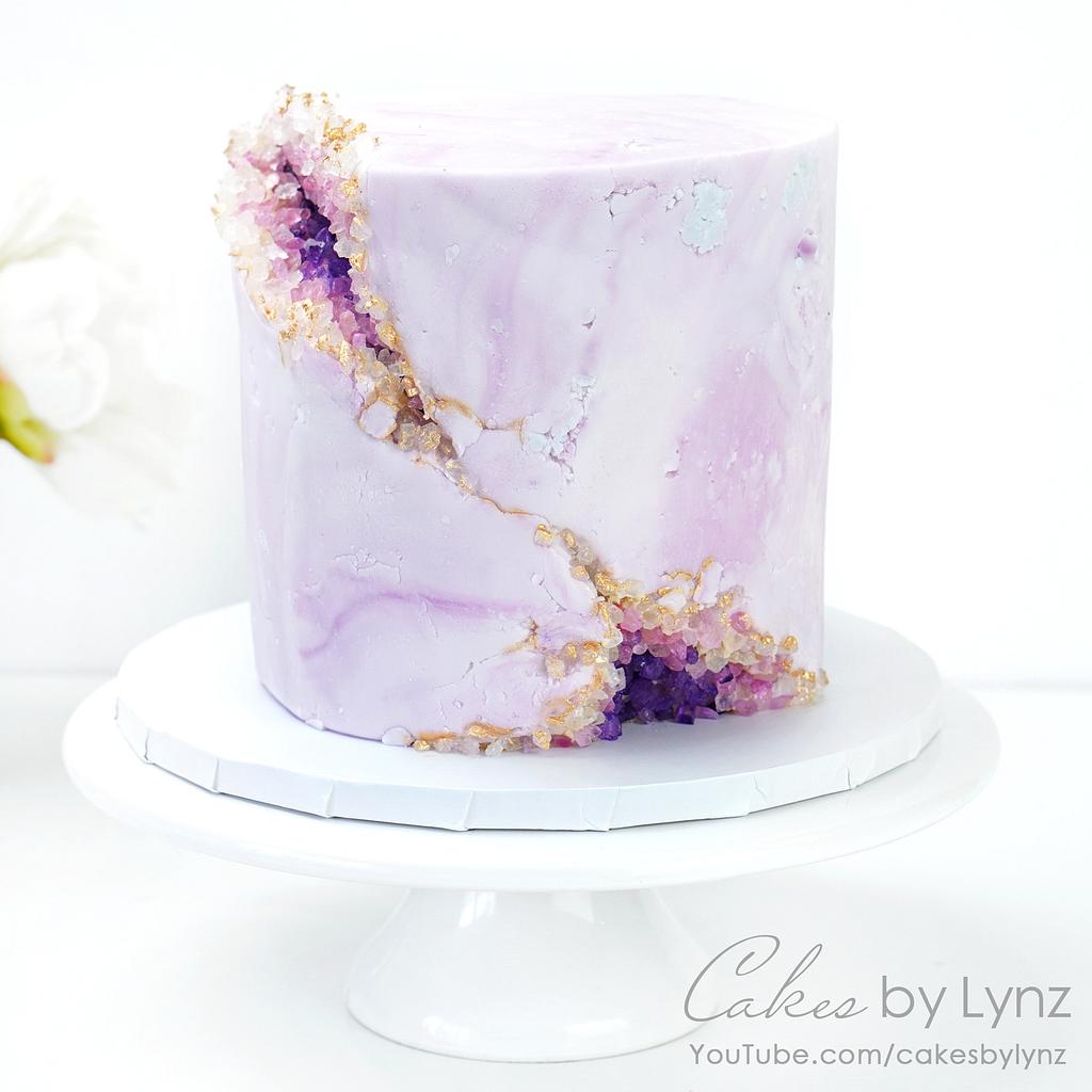 CakesDecor's tweet photo. Geode Cake with Stone Fondant Effect by CakesbyLynz
https://t.co/wQSti4Y0uu
#geode #stoneeffect #stonefondant #sugarcrystals #crystals #crystalcandy https://t.co/Y7MhvNAD5F