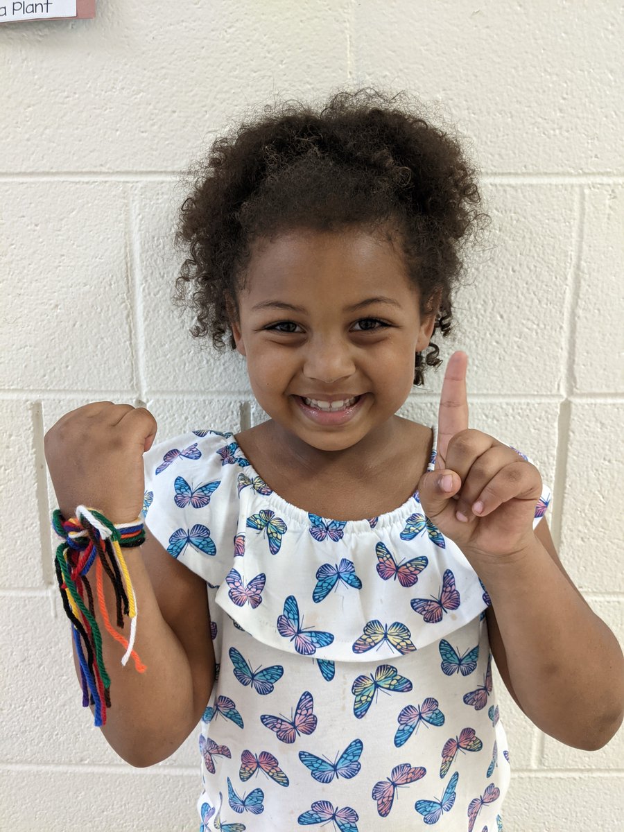 What a fun 2 weeks of jump roping at Easley! Grades K-5 have worked hard to master jumping a self-turned rope. Congratulations to ALL of our students who earned their various Jump Rope Ninja "Belts" - but a special shoutout to Kindergartener, Tianna, our very first Black Belt!🥋