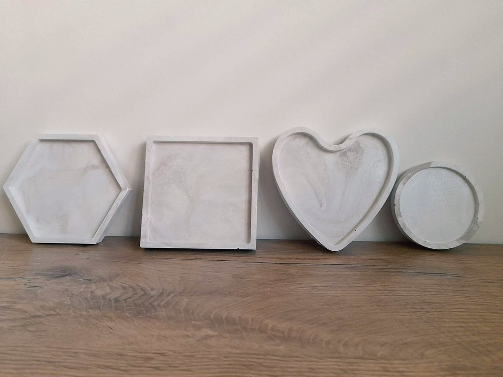 <a href="/Woman_InBizHour/">#WomanInBizHour</a> Thank you 😊 
Here's our link along with a pic of our brand new trinket trays ❤

#womaninbizhour

etsy.com/shop/ambercand…