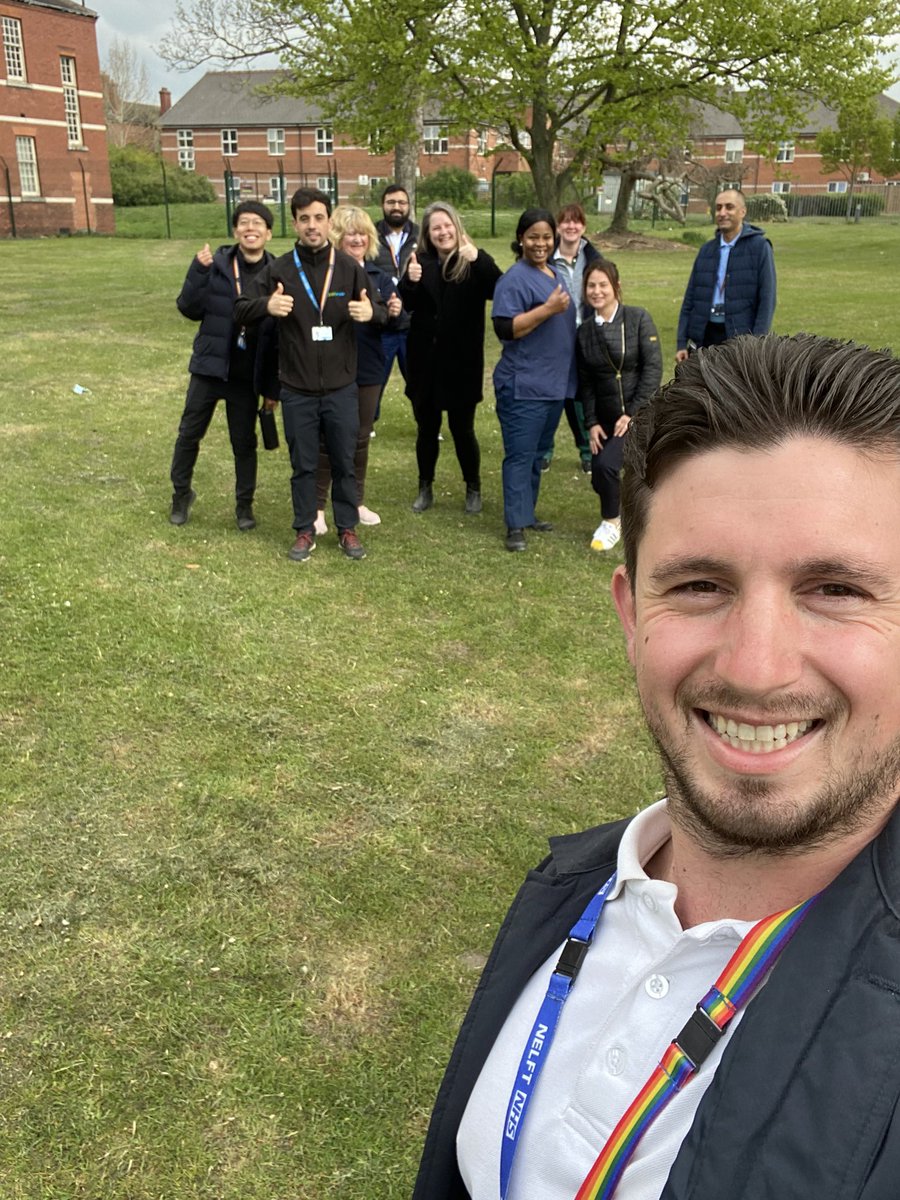 niamhmcp06's tweet photo. Nothing better than community working in the summer time #getapplying #newopportunity #makethatchange https://t.co/VhRDYx4Yjv
