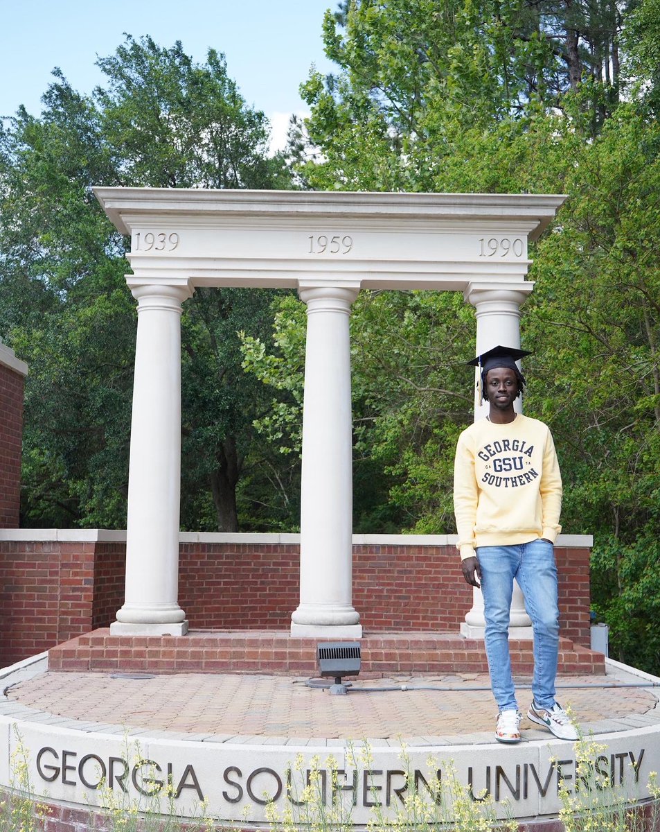 __abdouu's tweet photo. BBA Finance coming soon☀️ https://t.co/fAse6U2XJL
