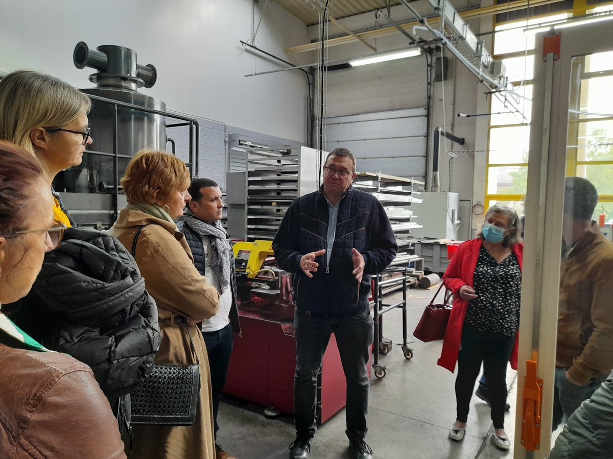 LEBEAUAmlie1's tweet photo. Réunion  d'équipe délocalisée  chez @PromeoFormation: 11 conseillers prêts  à  valoriser ++les #Formations dans l #Industrie : de l'emploi dès  la sortie de formation ! Merci à Cécile  Karine et Patrice pour leur accueil👍 #partenariat @BoucauxLaurent @benoitpetit29 @yann_richet https://t.co/KF6Ap0eGB8