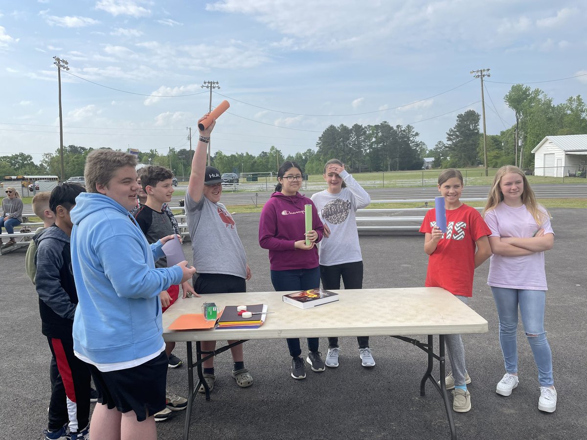 ghhs_teambruno's tweet photo. Our Final ACE event with the middle school!!!!! @CclineG @goodhopehigh @CCBOEAL @shanebarnette @uah_inspiress https://t.co/zDkzzB6BlA