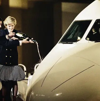 RyPaul97's tweet photo. I think about ar Di christening an Airbus A320 several times a day https://t.co/XIlowRlb2T