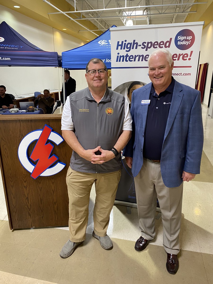DaneMaxwellMS's tweet photo. I’d like to thank Ron Barnes and his team from @CoastElectric / @CoastConnect1 for inviting me to attend their customer sign up event today. As of now, CoastConnect has connected over 7,500 customers to high-speed, affordable fiber internet service in less than 2 years #connectms https://t.co/7aSdg85Rtb