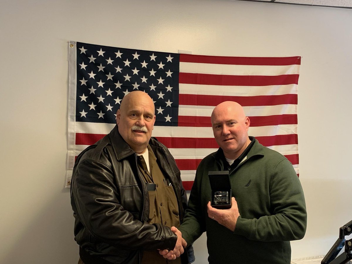 Congratulations to LAWNJ Feeder Driver Tom Mason on 29 years of safe driving. We all appreciate your commitment to Safety! @EricDWilliams17 @mulvey1970