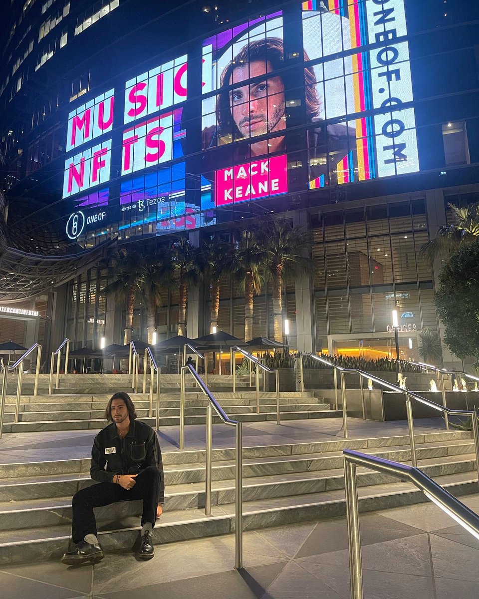 Mack’s first billboard up in LA, life really been lifing💫