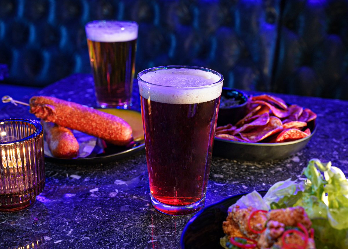 Treat yourself to something special. 🍔

Have you tried the new food and drinks available in Melody Bar?

Melody Bar is not only your destination for live entertainment, but we also have a delicious menu crafted by @chef_rsingh for you to enjoy!

#gladstonehouse #melodybar