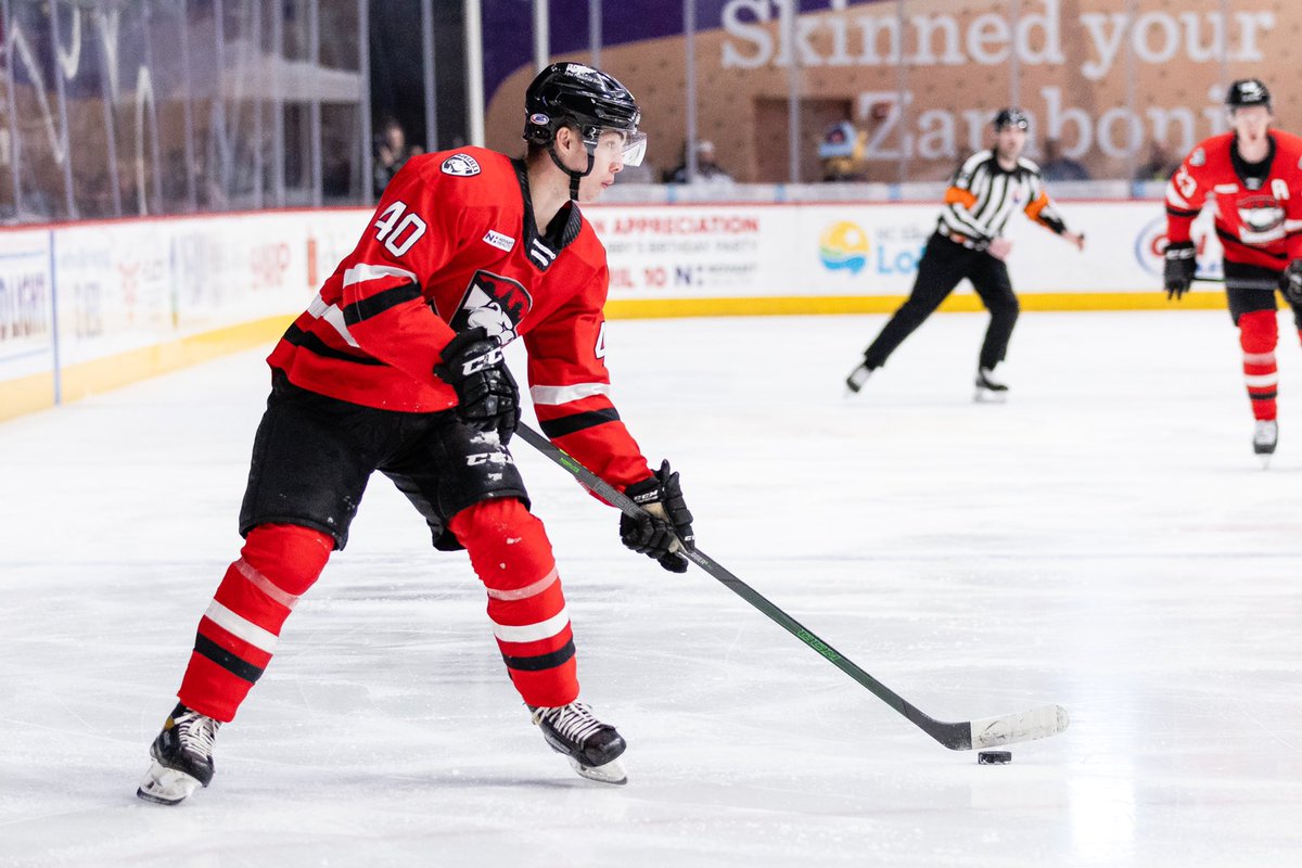 CheckersHockey's tweet image. RT to help us wish Luke Henman a happy birthday! 🎂🎁🎈