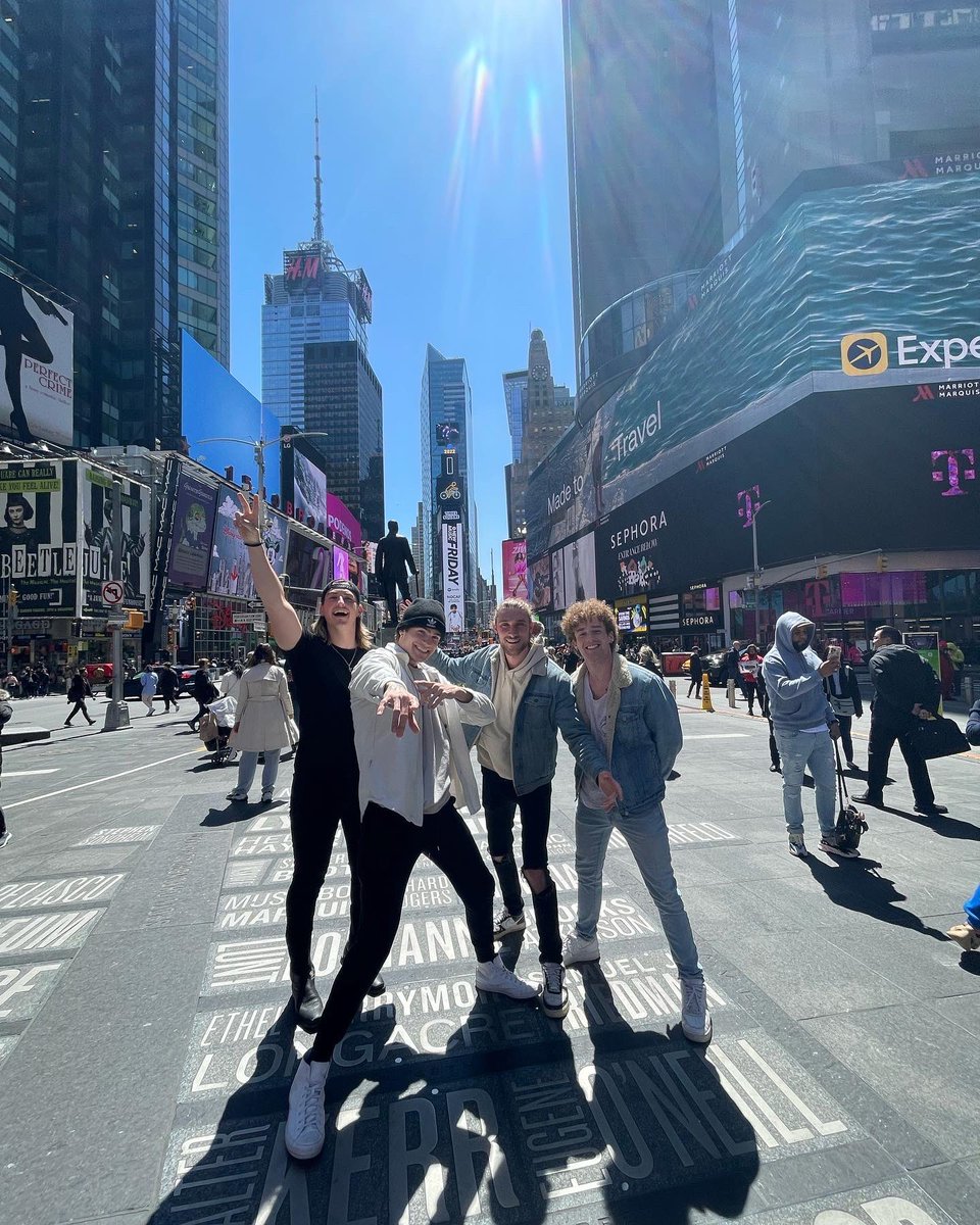 On The Outside ~ OTO tweet media