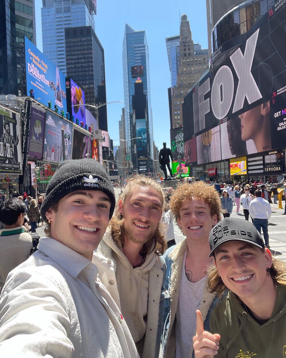 On The Outside ~ OTO tweet media